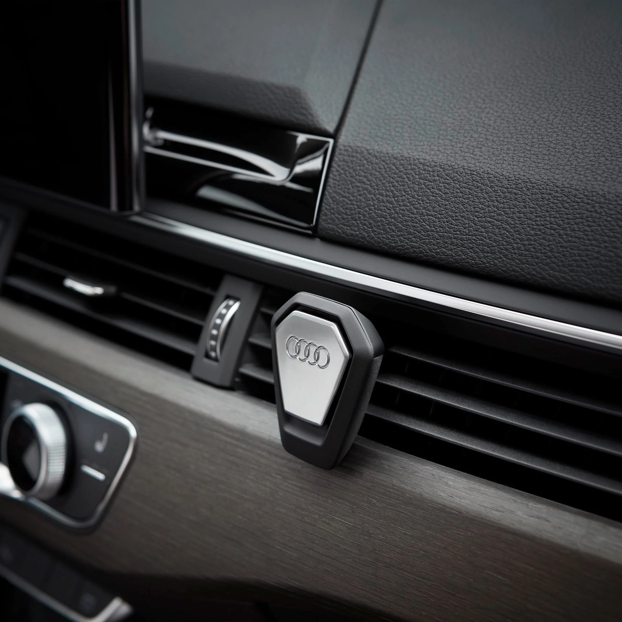 Audi singleframe fragrance dispenser - Image 2